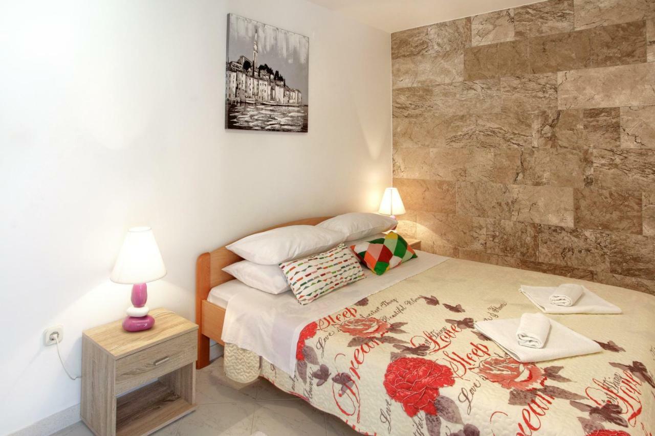 Apartments Nine สลาโน ภายนอก รูปภาพ